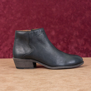 Frye Women Carson Piping Black Leather Western Fashion Ankle Boots sz 10