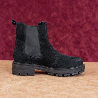 La Canadienne Women Connor Waterproof Black Sueder Comfortable Chelsea Boots 7.5