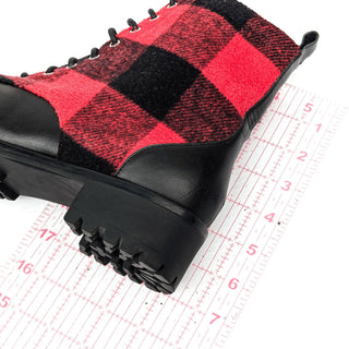 BP Women Plaid Fabric Red Black Zip lace-up Ankle Boots size 8.5