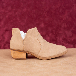 BOC by Born Women Celi Taupe Faux Leather Rodeo Boho Ankle Boots sz 6.5
